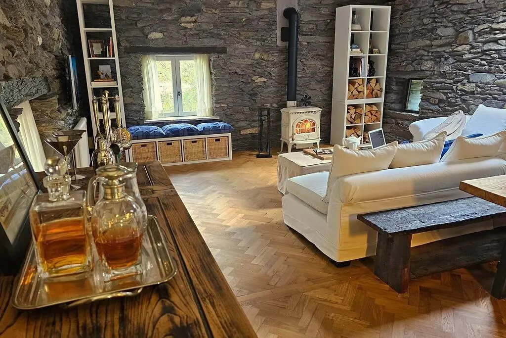 Exceptional Stone Mountain House Villa Saint-Michel-de-Maurienne Chalet